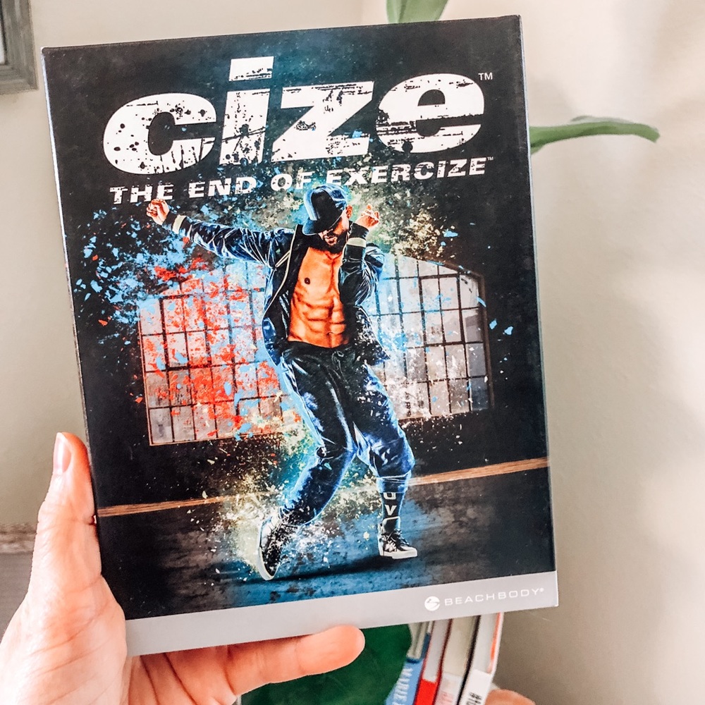 CIZE - at home DANCE workout!! 😎💃🏼